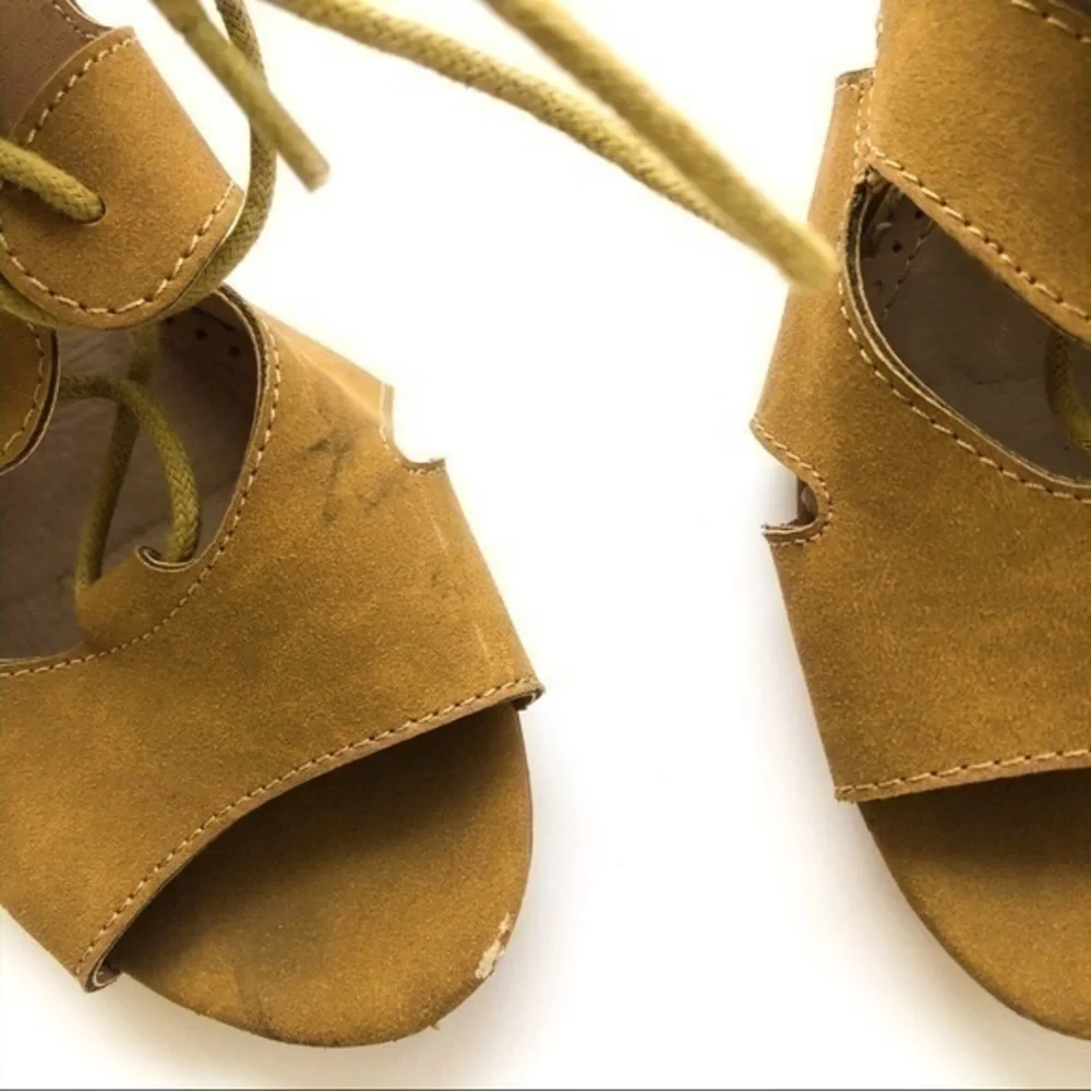 Restricted Lace Up Block Heel